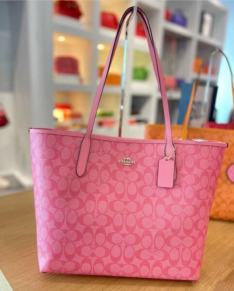 Sac fourre-tout rose élégant