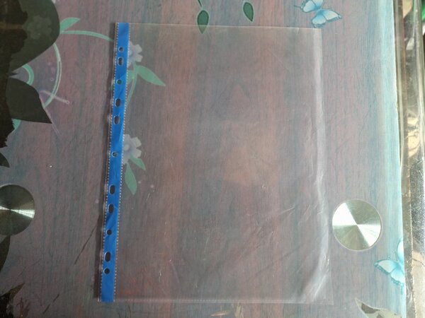 Pochettes perforées A4 transparentes