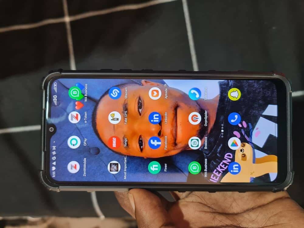 BLU an American phone