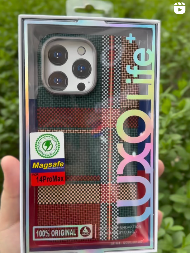 карбоновые чехлы с MagSafe