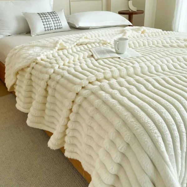 Couverture en fausse fourrure douce