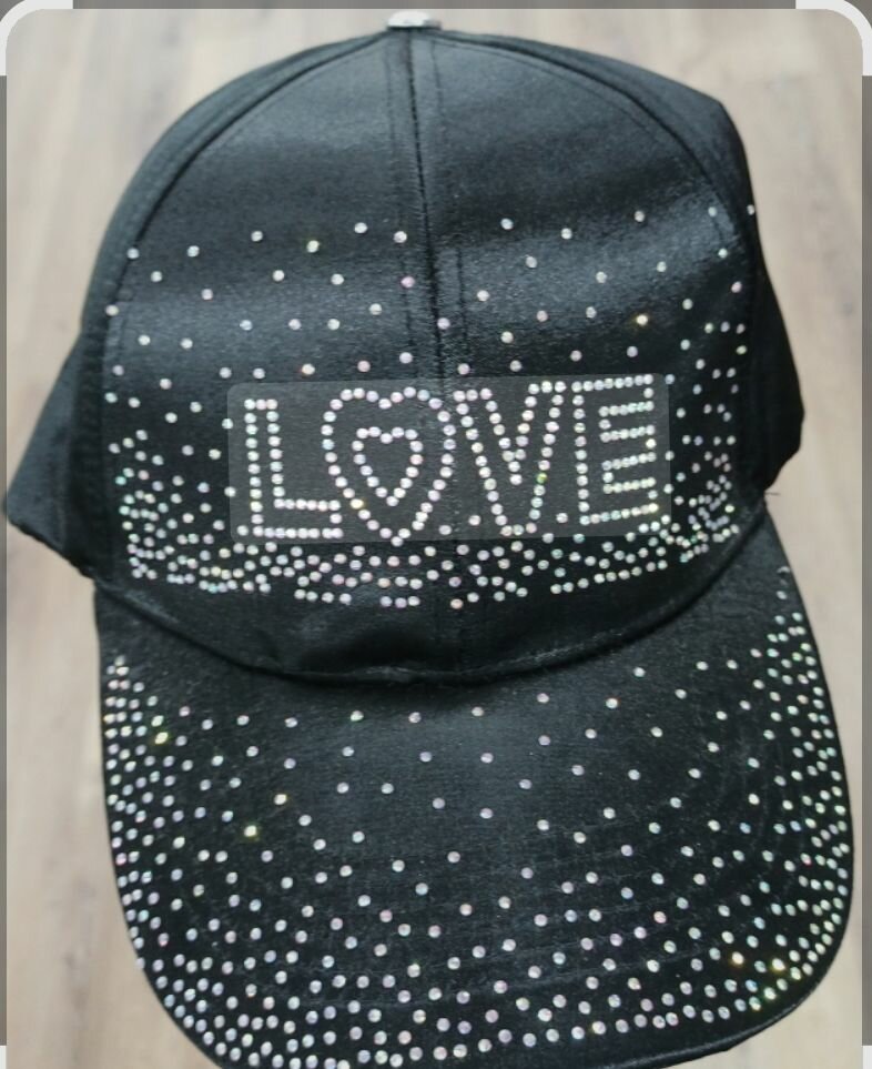 Casquette noire LOVE strass