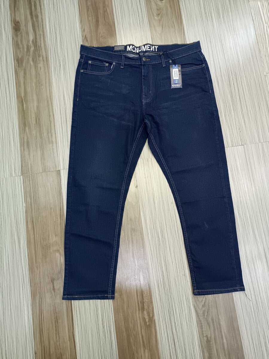 Stylish jeans with blue shade
