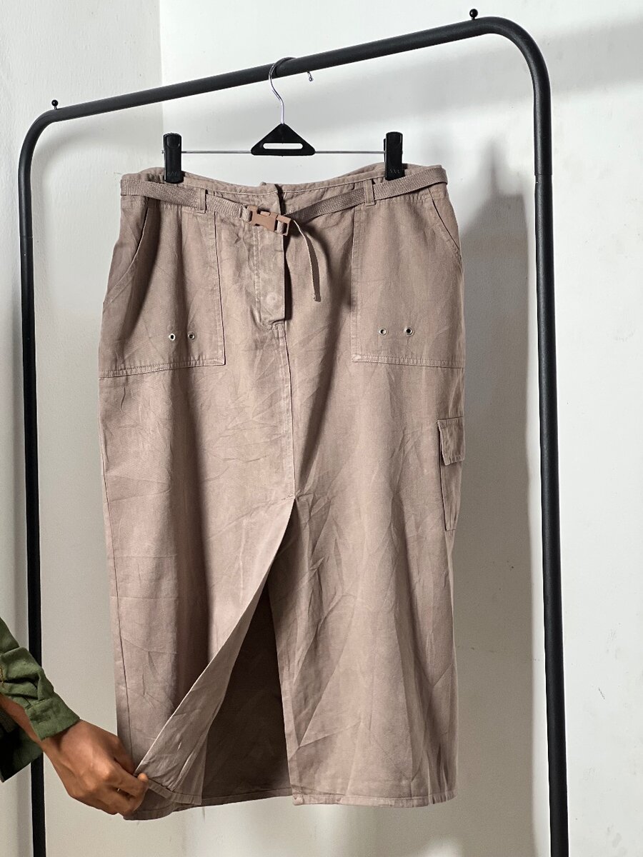 Cargo front split skirt