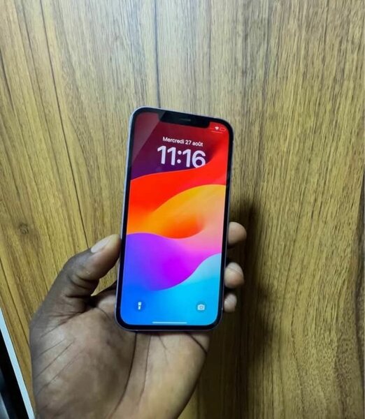 iPhone violet élégant