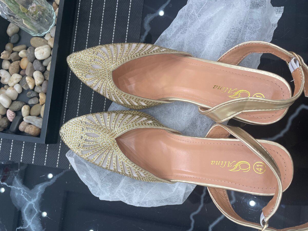 Sandales dorées à talons