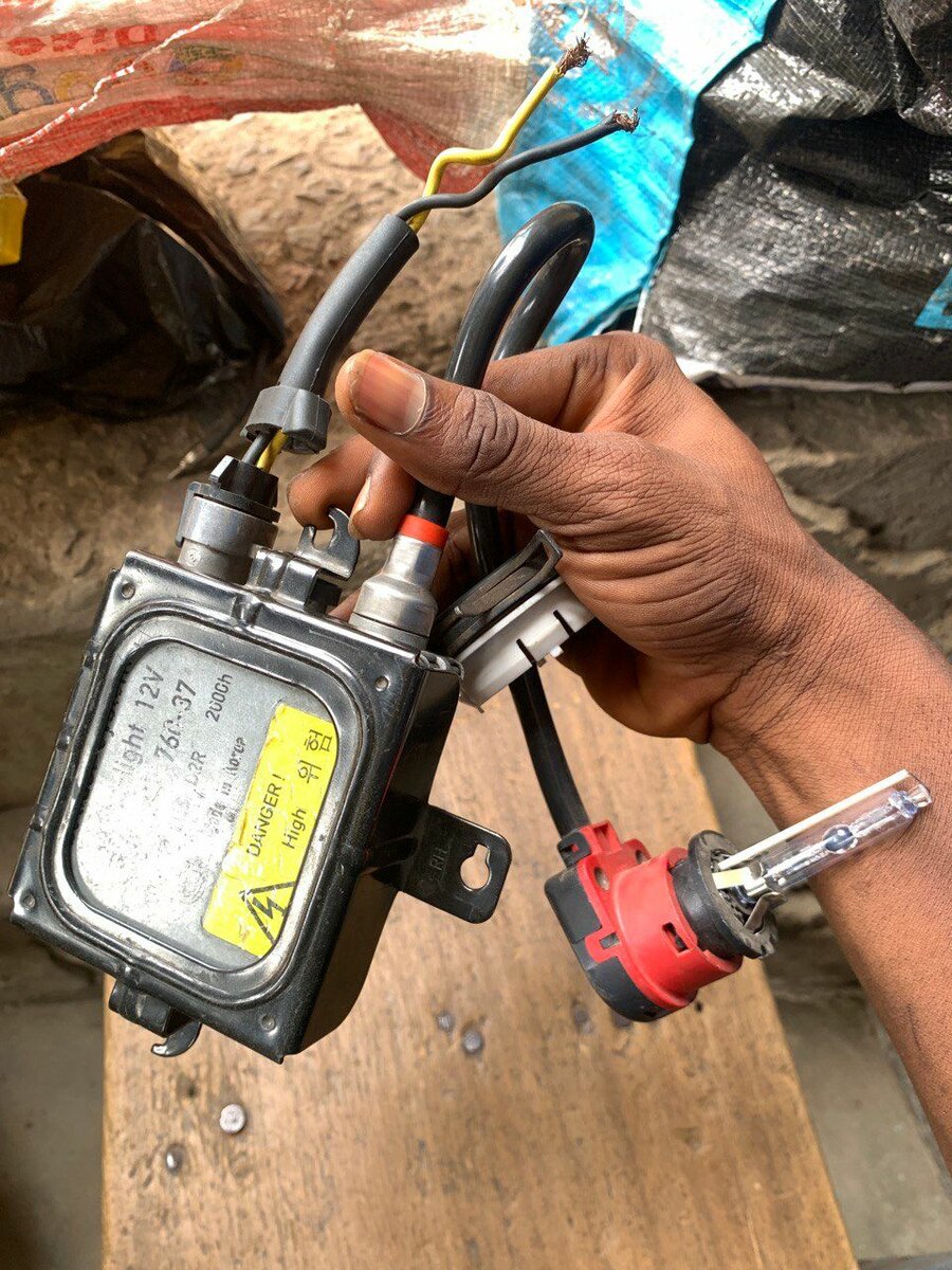 Original Boosters and Bulbs for Benz and Highlander Cars