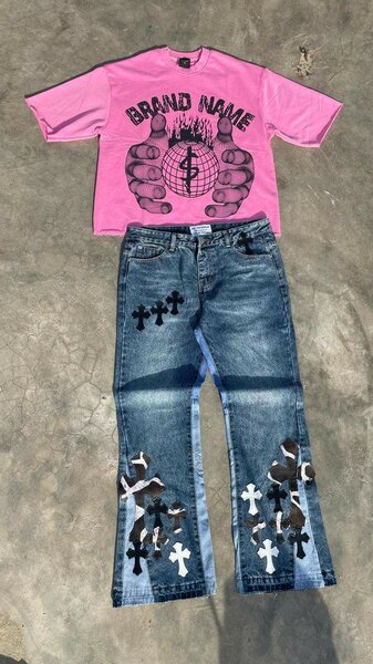 Tee-shirt et pantalons