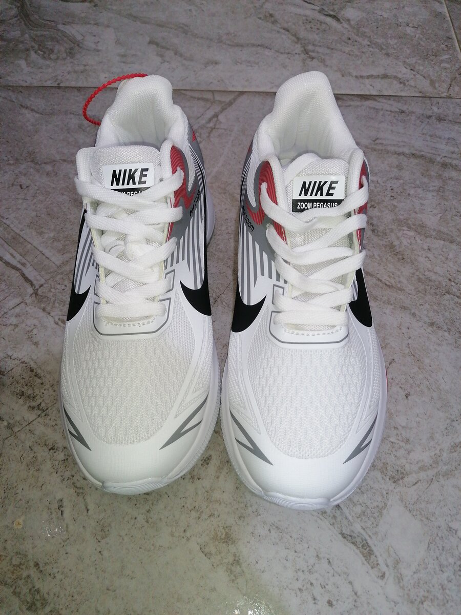 Nike Zoom Pegasus Sneakers