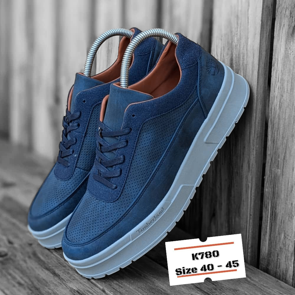 TIMBERLAND LOW-CUT SNEAKERS