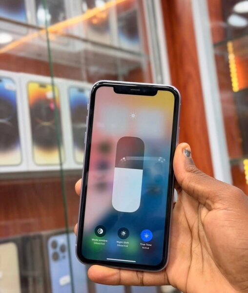 iPhone 11 64GB Violet