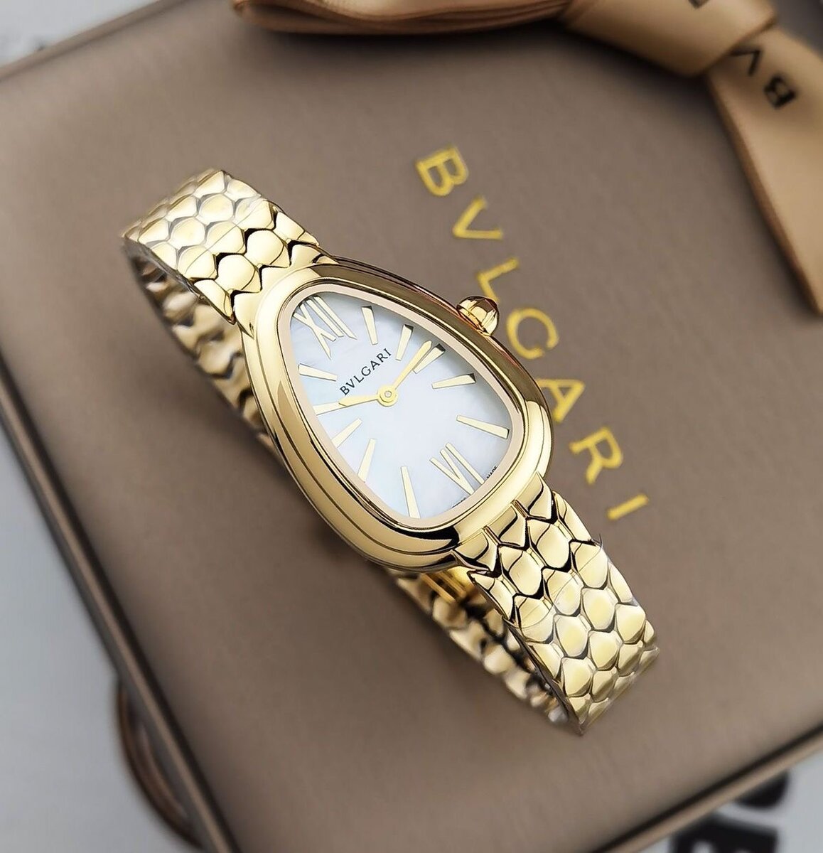 Montre Bulgari Serpenti Or