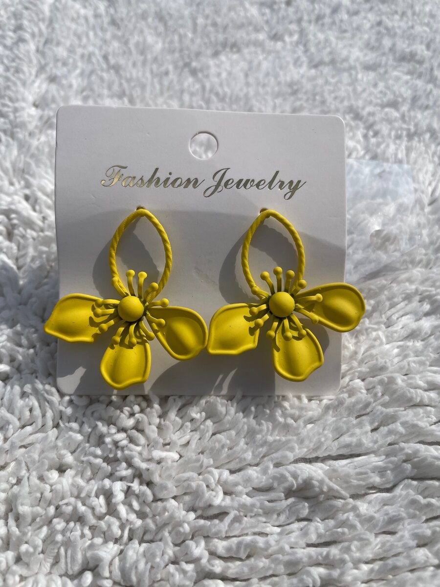 Boucles d'oreilles florales élégantes