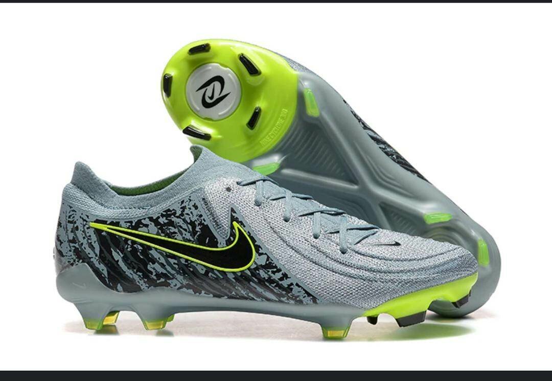Nike phantom luna chaussures à crampons