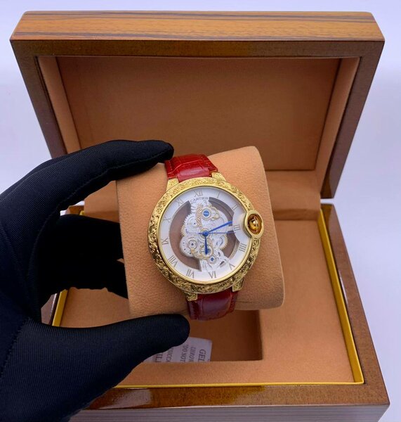 Montre  CARTIER luxe homme