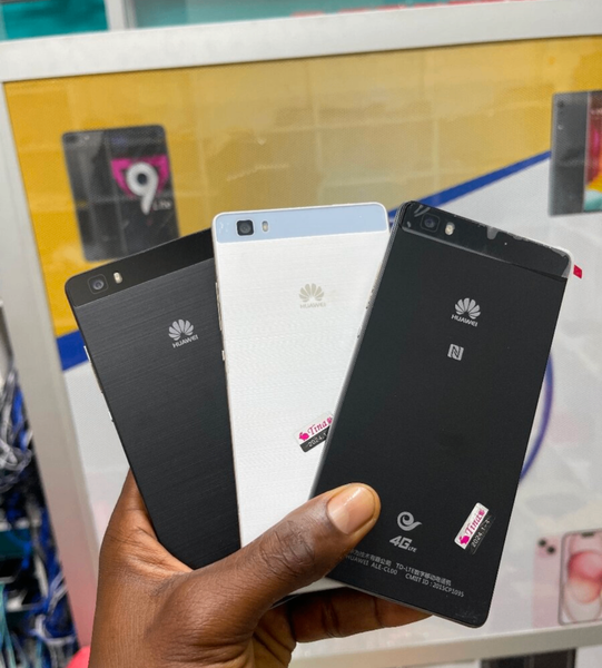 Huawei P8 lite casi neuf.