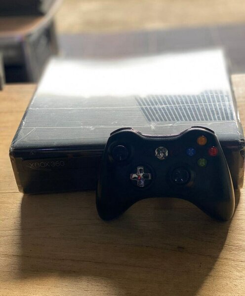 Xbox 360 Console avec Manette