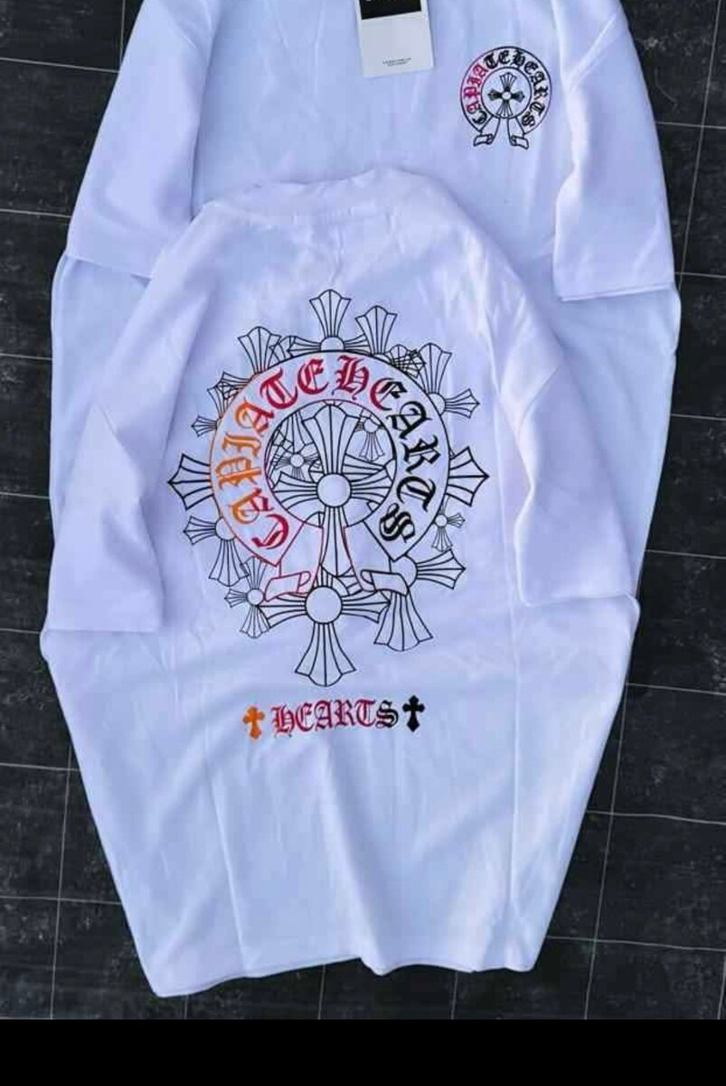 T-shirt à manches cout stylé