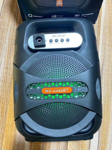 ouffer,bafe,baffle,enceinte bluetooth,appareil de musique