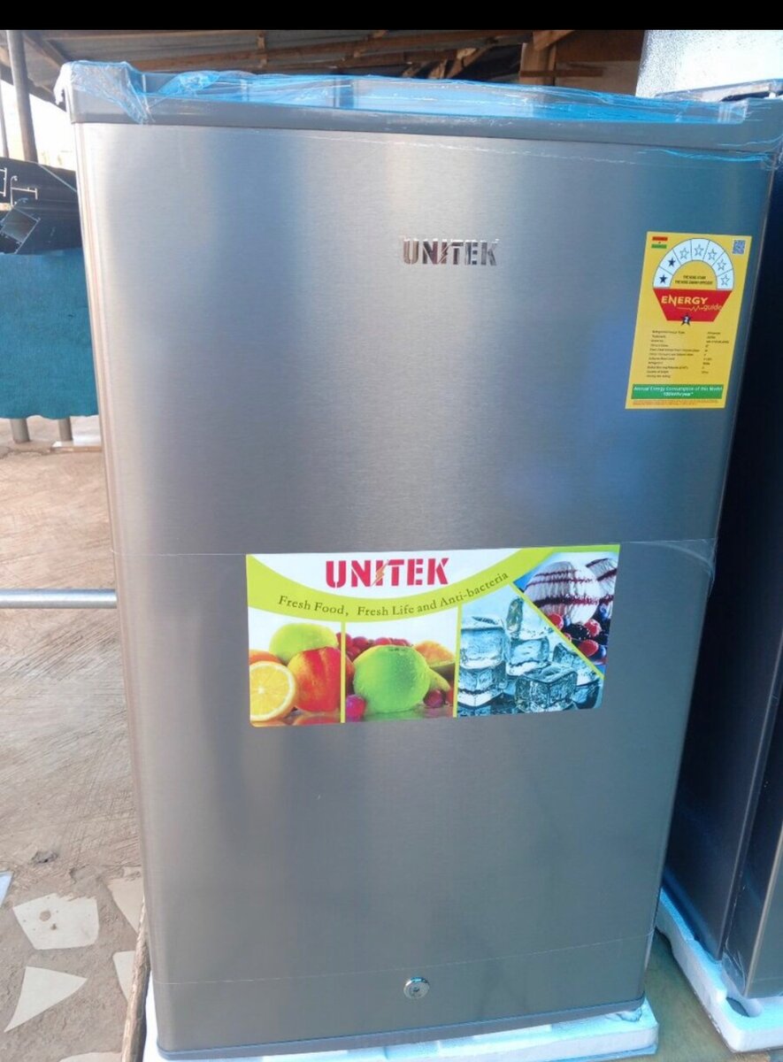 Unitek table top fridge