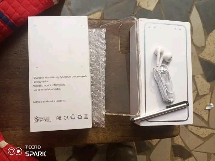 Tecno Spark - Smartphone Android