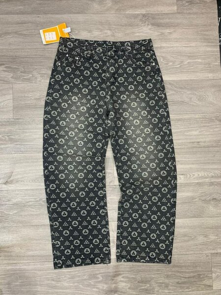 Jeans tendance imprimés modernes