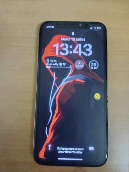 iPhone X avec écran fissuré