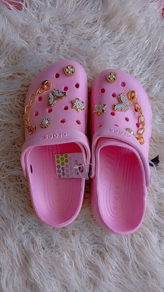 Mules colorées décorées