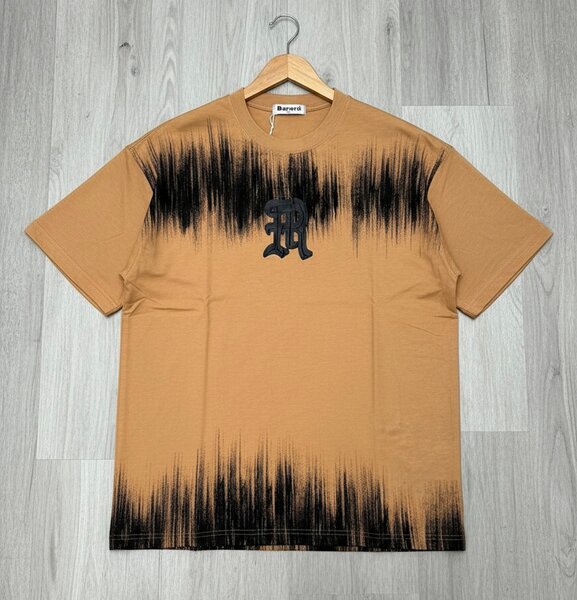 T-shirt graphique tendance