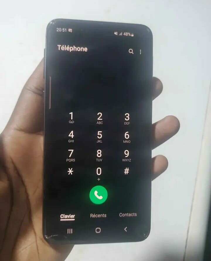 Samsung Galaxy S10e bleu