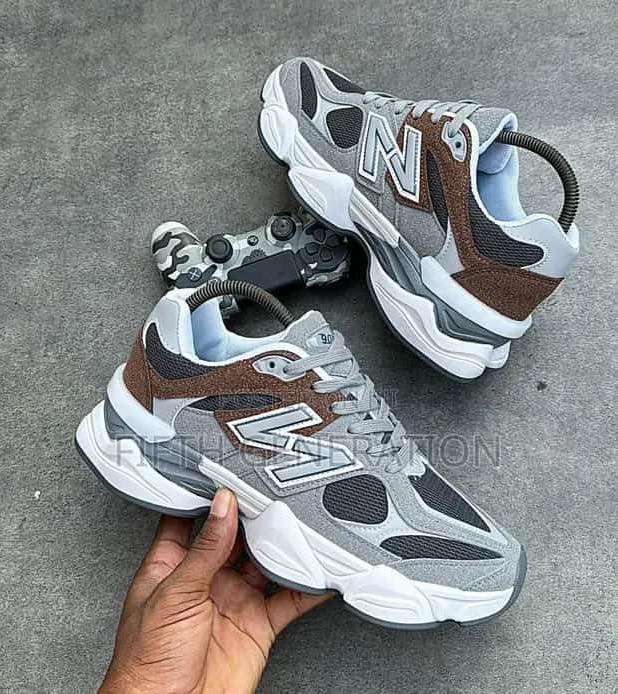 NEW BALANCE gris brun