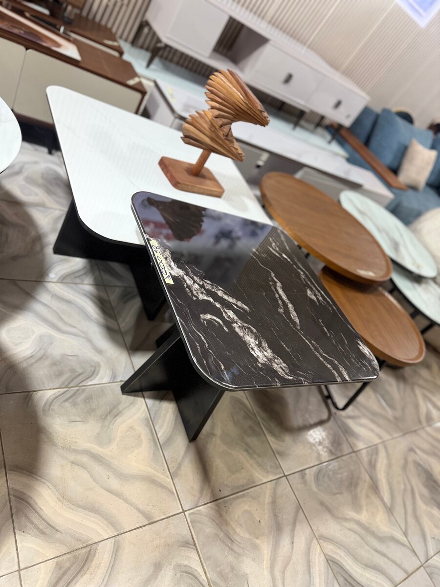 Tables gigognes modernes