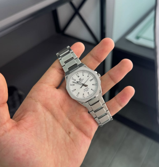 Ультратонкие Edifice серые часы