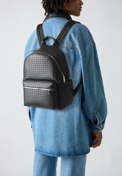 Sac à dos élégant noir