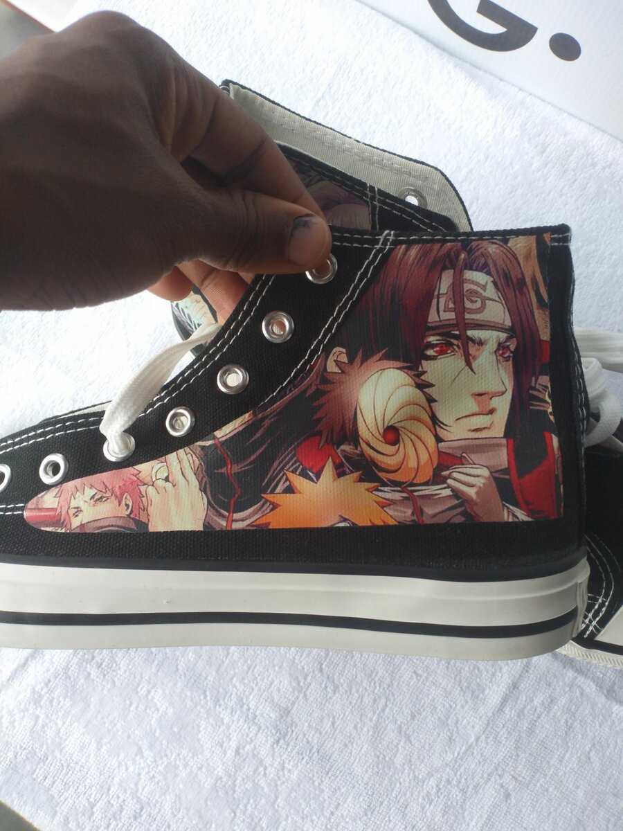 Akatsuki themed converse