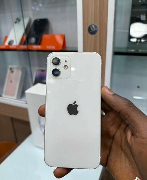 iPhone moderne blanc 64 Go