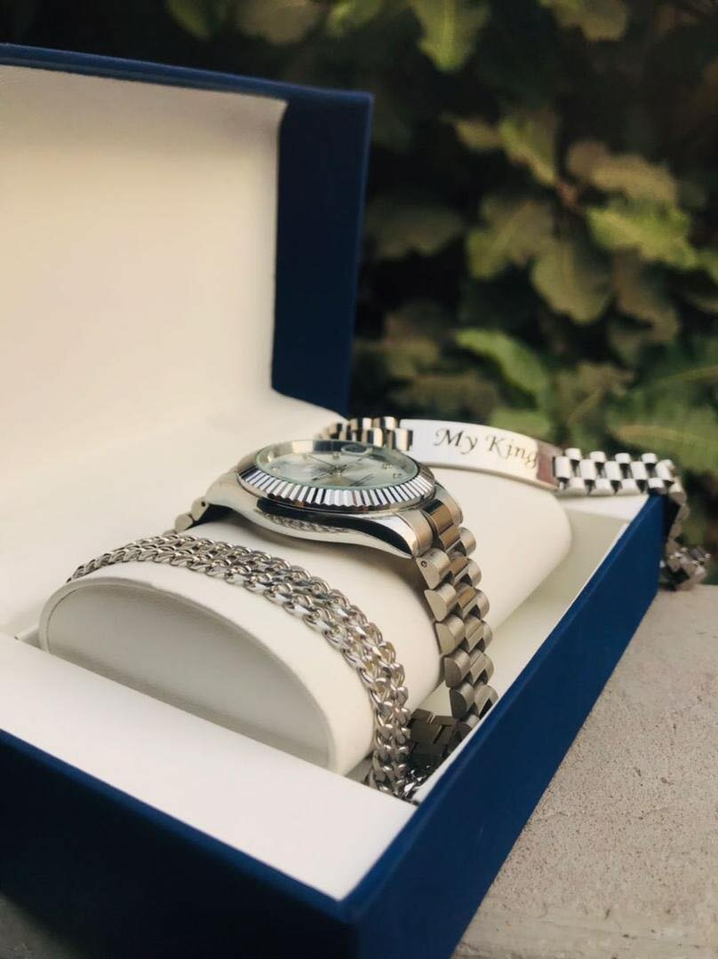 Customize jewels, books, watches and many other