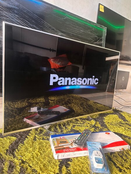 50inches full digital 4k ultra hd led smart Panasonic tv