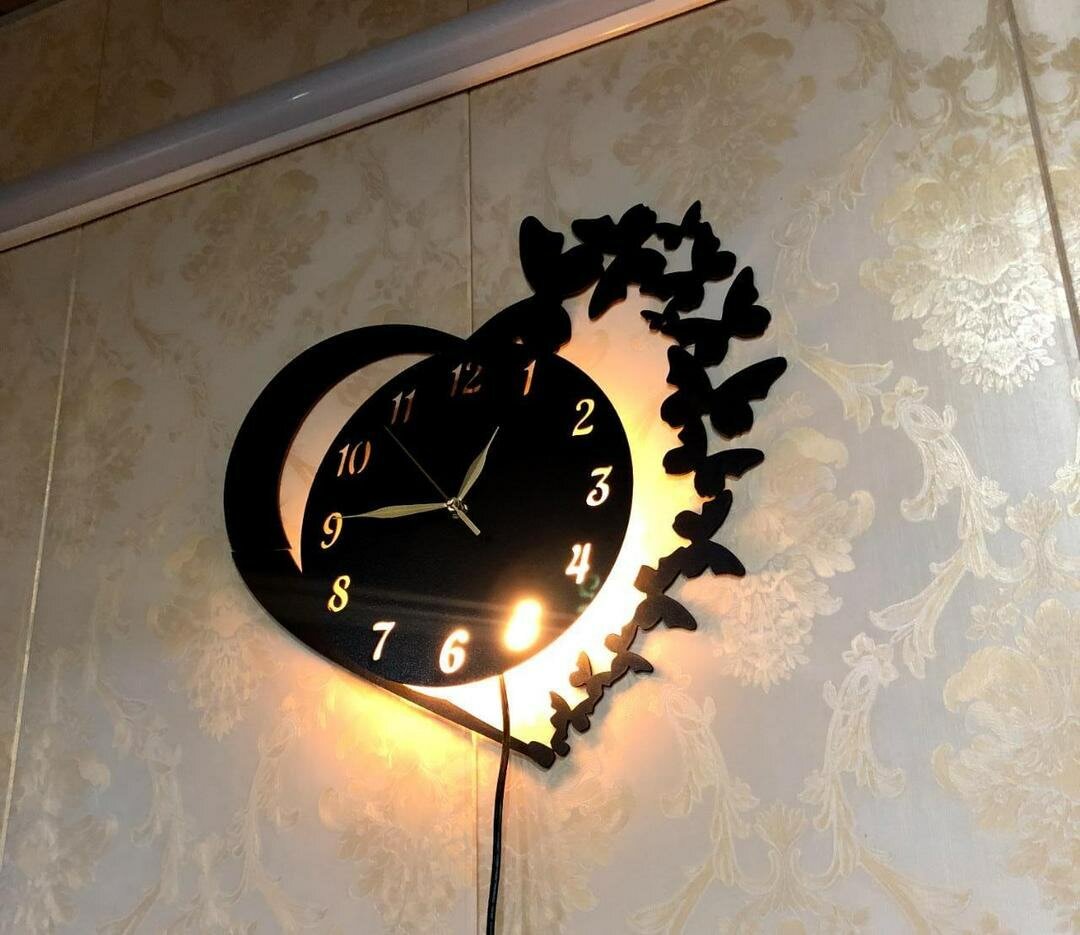 Heart wooden wall clock with premium light