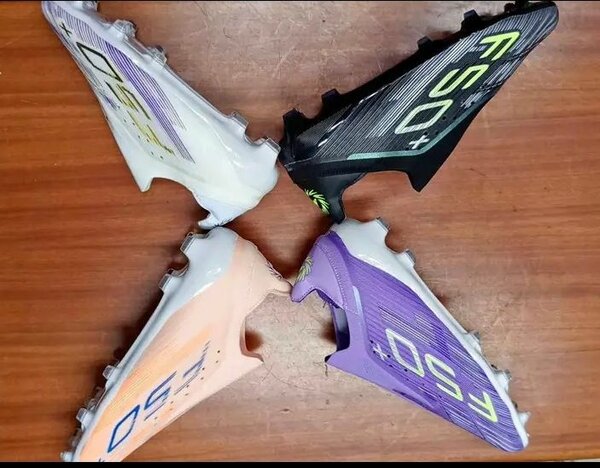 Chaussures de Football F50