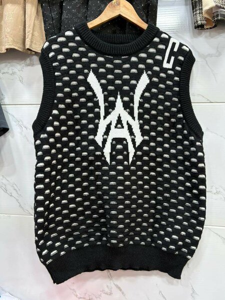 Gilet tricoté unisexe moderne