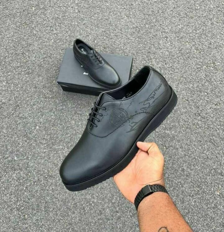 Chaussures habillées en cuir élégant