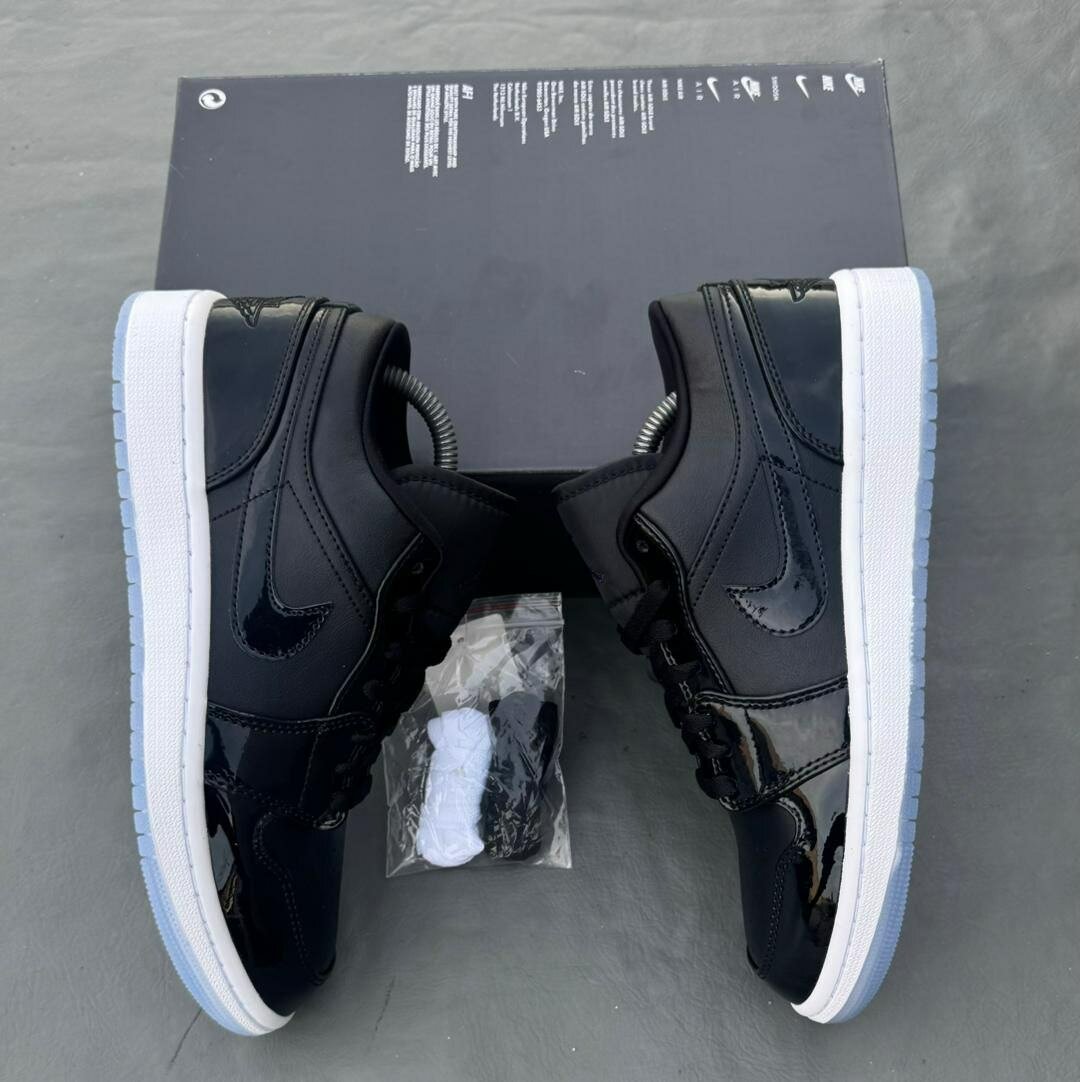 Baskets basses noires modernes