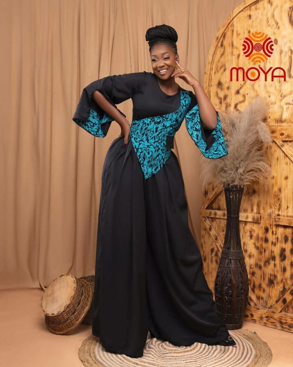 Robe ethnique moderne pour femme