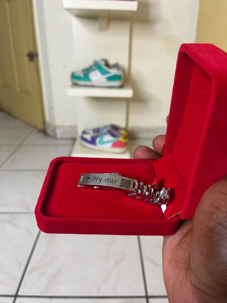 bracelet avec codes code Qr