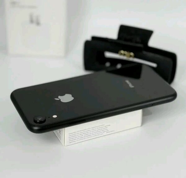 iPhone Noir Débloqué 64Go