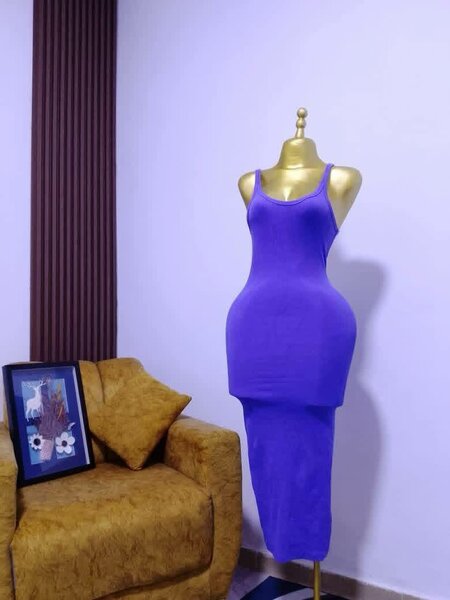 Robe longue ajustée violette