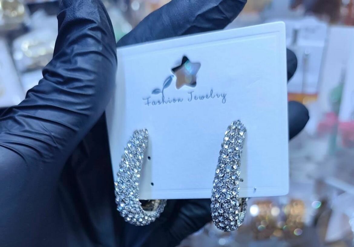 Boucles d'oreilles strass élégantes