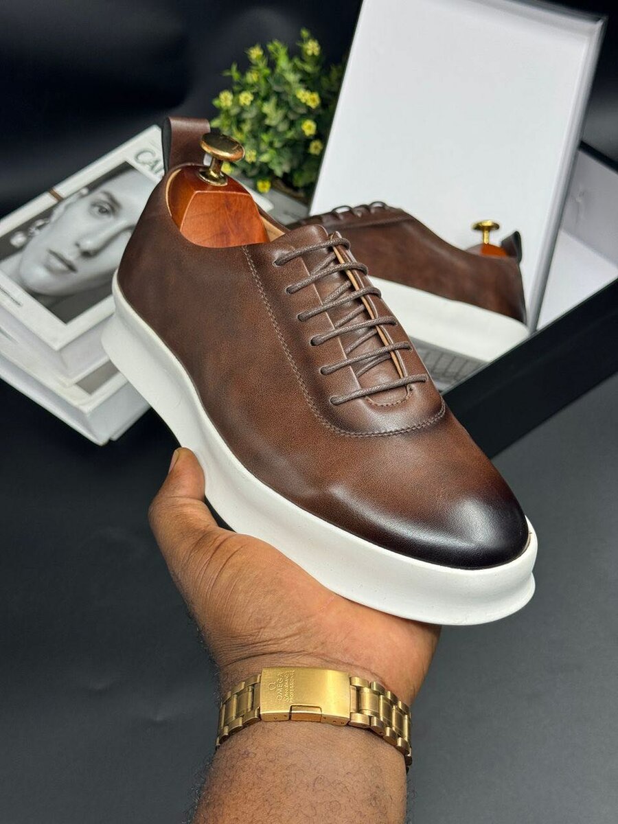 TIMBERLAND COFFEE AND WHITE