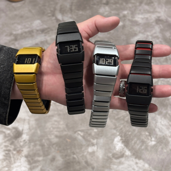 Montre numérique en acier inoxydable